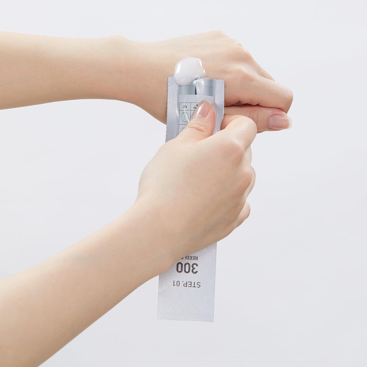 VT COSMETICS | Mild Reedle Shot 300 2-Step Mask