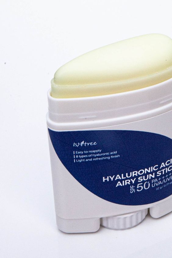 ISNTREE | Hyaluronic Acid Airy Sun Stick (Protezione Solare)