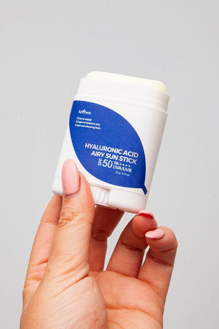ISNTREE | Hyaluronic Acid Airy Sun Stick (Protezione Solare)