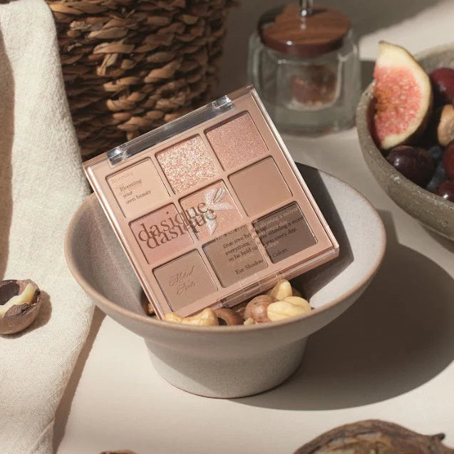 Dasique | Shadow Palette (N24 Muted Nuts)